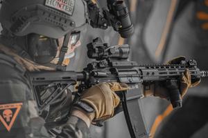 Military Man Aiming Gun gun wallpaper