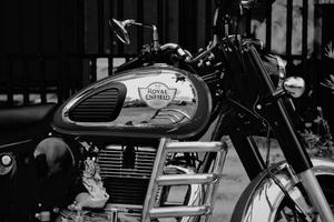 Monochromatic 4k Bike 4k bike wallpaper