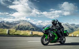 Moving Kawasaki H2r Near Mountain View kawasaki h2r wallpaper
