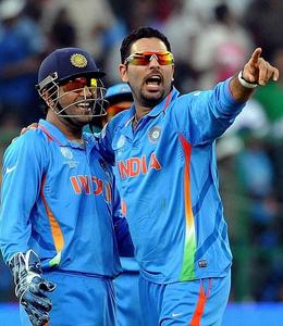 Ms Dhoni With Teammate ms dhoni wallpaper
