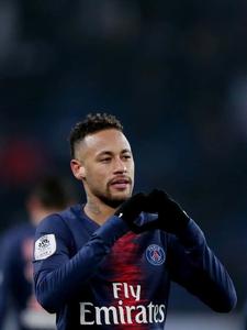 Neymar Jr. taking a free kick against FC Barcelona neymar wallpaper