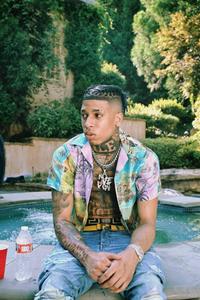Nle Choppa Chilling in the Studio nle choppa wallpaper