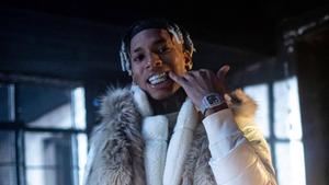 NLE Choppa looking stellar in white jacket nle choppa wallpaper