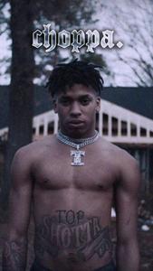Nle Choppa topless with chains on nle choppa wallpaper