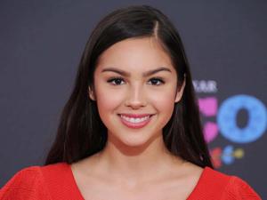 Olivia Rodrigo in Concert olivia rodrigo wallpaper