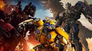 Optimus Prime in a Heroic Pose transformers wallpaper