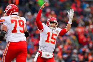 Patrick Mahomes in Action on the Field patrick mahomes wallpaper