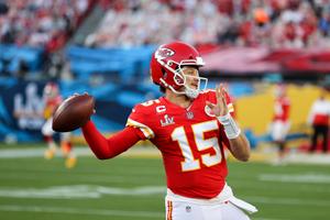 Patrick Mahomes in action on the field. patrick mahomes wallpaper