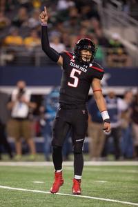 Patrick Mahomes, quarterback of the Kansas City Chiefs and former Texas Tech patrick mahomes wallpaper