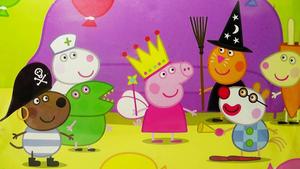 Peppa Pig ready for her costume party! peppa pig wallpaper