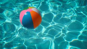Play around with your friends during the summer at the beach! summer wallpaper