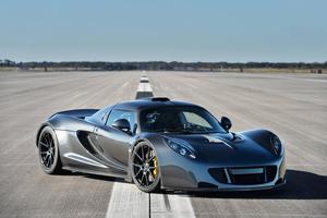 Power and Performance Unleashed - The Hennessey Venom GT. venom wallpaper