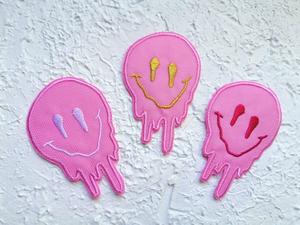 Preppy Smiley Face Pink Patches preppy smiley face wallpaper