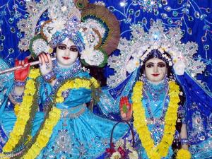 Radha And Krishna In ISKCON Temple iskcon wallpaper