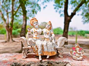 Radha Krishna 3D With Ganesha Miniature Statues radha krishna 3d wallpaper