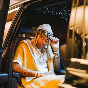 Rapper Lil Durk in Chicagos's G.O.O.D. Music video. lil durk wallpaper