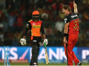 RCB Fast Bowler Chris Morris rcb wallpaper
