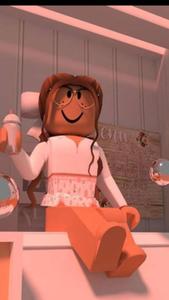 Roblox Aesthetic Girl Holding A Drink roblox aesthetic wallpaper
