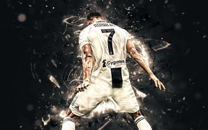 Ronaldo Conjures Another Magician Performance on the Field  Wallpaper