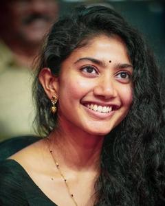 Sai Pallavi Close-up Photo sai pallavi wallpaper