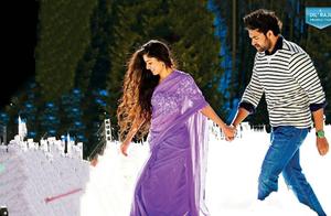 Sai Pallavi Gracefully Holding a Man's Hand sai pallavi wallpaper