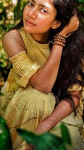 Sai Pallavi In Yellow Dress sai pallavi wallpaper