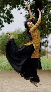 Sai Pallavi Jump Shot sai pallavi wallpaper