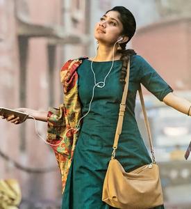 Sai Pallavi Listening To Music sai pallavi wallpaper
