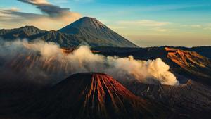Scenic Volcano Indonesia Laptop laptop wallpaper