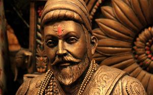 Shivaji Maharaj Gold Statue HD shivaji maharaj hd wallpaper
