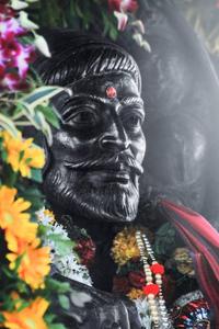 Shivaji Maharaj With Flowers shivaji maharaj wallpaper