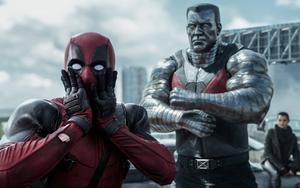 Shocked Deadpool With X-Men deadpool wallpaper