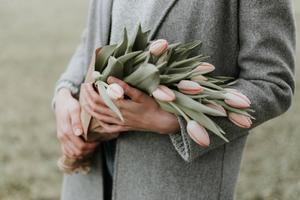 Show your love this Mother's Day with a beautiful bouquet of tulips! mothers day wallpaper