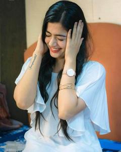 Shy Heroine Rashmika Mandanna heroine wallpaper
