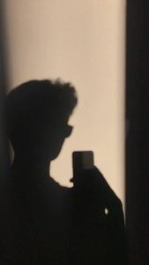 Silhouette Mirror Selfie PFP Aesthetic Background pfp aesthetic wallpaper