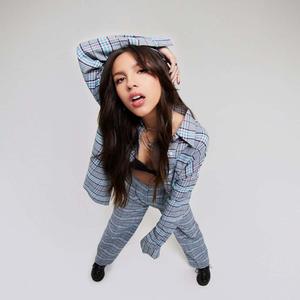 Singer and Songwriter Olivia Rodrigo olivia rodrigo wallpaper