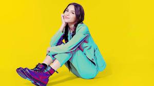 Singer-songwriter Olivia Rodrigo olivia rodrigo wallpaper