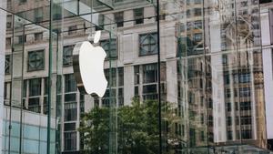 Sleek Apple Logo on Gradient Background apple logo wallpaper
