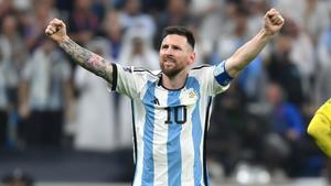 Soccer star Lionel Messi in action messi wallpaper