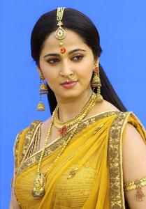South Heroine Anushka Shetty south heroine wallpaper