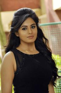 South Heroine Deepa Sannidhi south heroine wallpaper