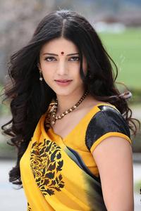 South Heroine Powerful Shruti Haasan south heroine wallpaper
