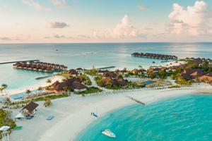 Sprawling sandy shores of a glorious beach. beach wallpaper