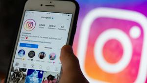Stay connected with your friends, family, and followers by sharing pictures on Instagram! instagram wallpaper