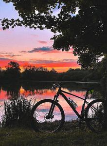 Stunning 4K Image of a Modern Mountain Bike 4k bike wallpaper