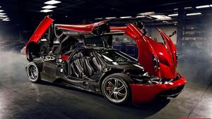 Stunning 4K Luxury Car Wallpaper Wallpaper