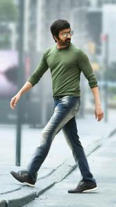Stylish Green Sleeved South Hero In City south hero wallpaper