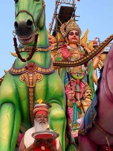 Surya Bhagwan Giant Sculpture surya bhagwan wallpaper