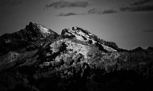 Take in the stunning view of the Rocky Mountains in Black Screen black screen wallpaper