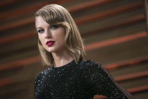 Taylor Swift at her Reputation Tour taylor swift wallpaper